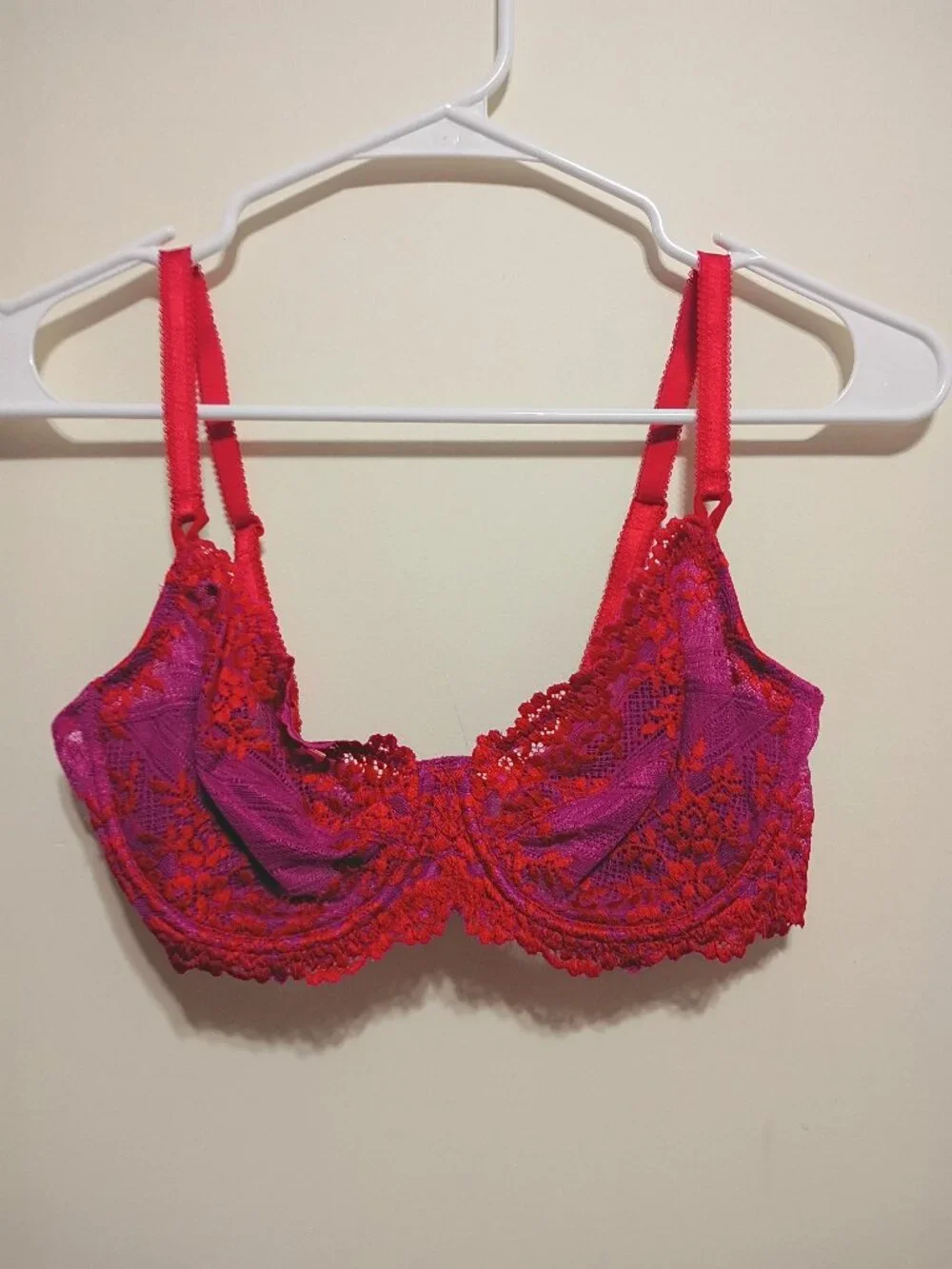 Wacoal Embrace Lace  Underwire Bra Style 65191 34C